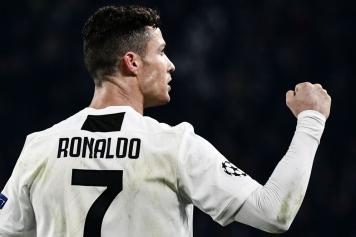 cristiano.ronaldo.juve.esulta.pugno.spalle.2018.19.356x237
